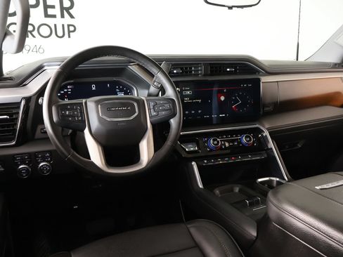 Used 2024 GMC Sierra 2500 Denali w/ Denali Reserve Package AWD/4WD image 2