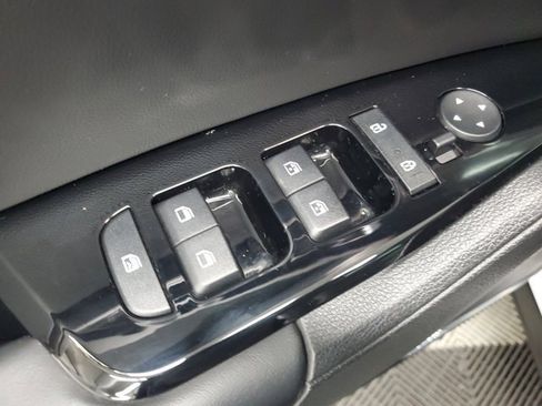 Used 2024 Kia Sportage SX image 17