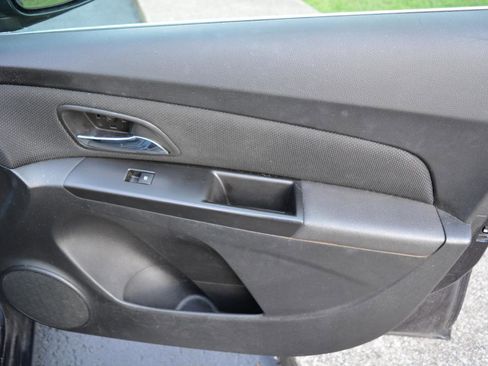 Used 2014 Chevrolet Cruze LT FWD image 16
