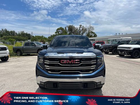 Used 2023 GMC Sierra 1500 SLT w/ SLT Premium Plus Package AWD/4WD image 3