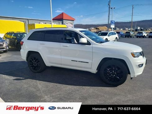 Used 2020 Jeep Grand Cherokee Altitude image 5