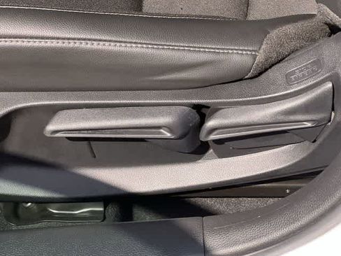 Certified 2025 Honda Civic Sport image 31