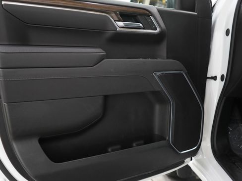 Used 2025 Chevrolet Silverado 1500 LT image 19