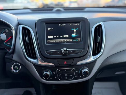 Used 2018 Chevrolet Equinox LT image 40