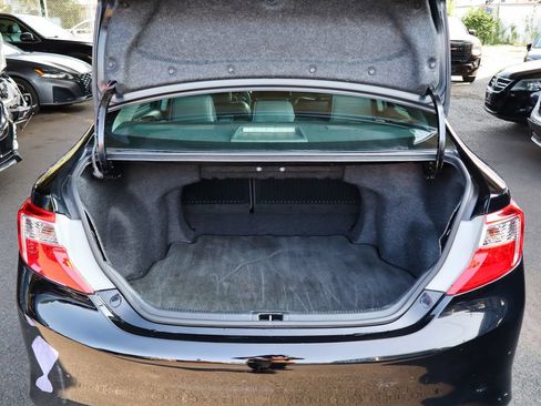 Used 2014 Toyota Camry SE w/ Moonroof Package FWD image 54
