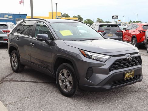 Used 2024 Toyota RAV4 XLE FWD image 3