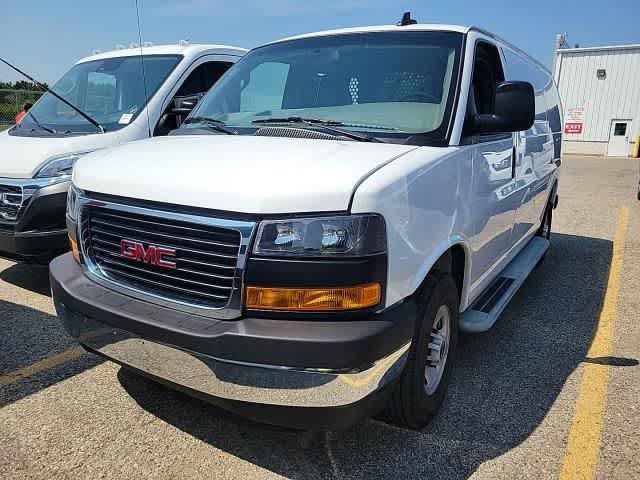 Used 2025 GMC Savana 2500 w/ Driver Convenience Package RWD image 3