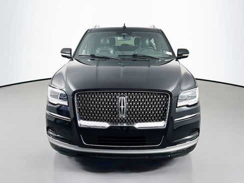 Used 2023 Lincoln Navigator Reserve AWD/4WD image 2