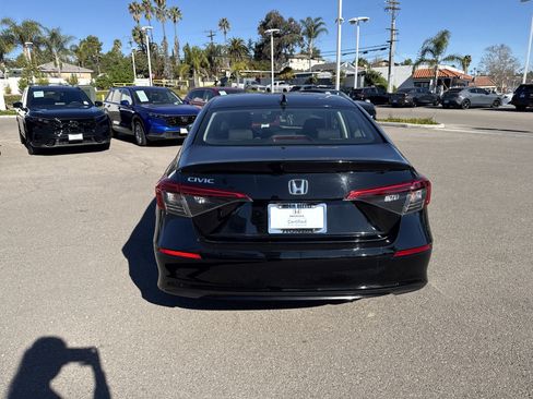 Used 2023 Honda Civic LX image 4