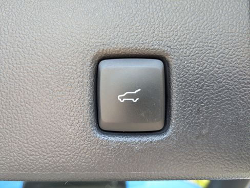 Used 2022 Ford Escape SE w/ Convenience Package image 12