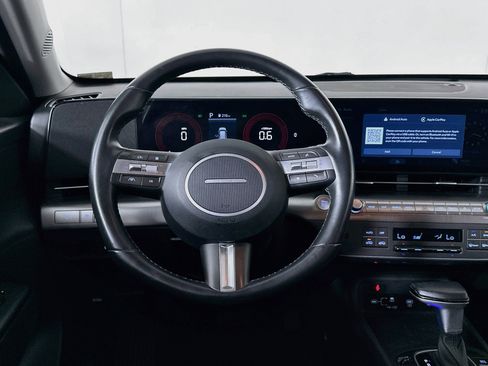 Used 2025 Hyundai Kona SEL FWD image 18