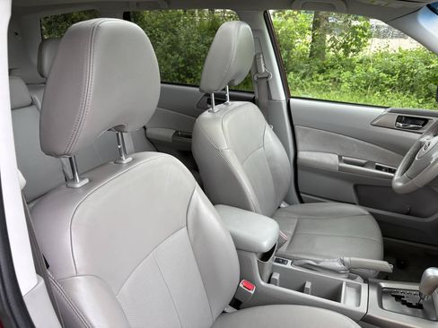 Used 2010 Subaru Forester 2.5X Limited AWD/4WD image 33