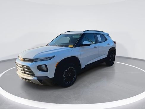 Used 2023 Chevrolet TrailBlazer LT w/ Convenience Package image 5