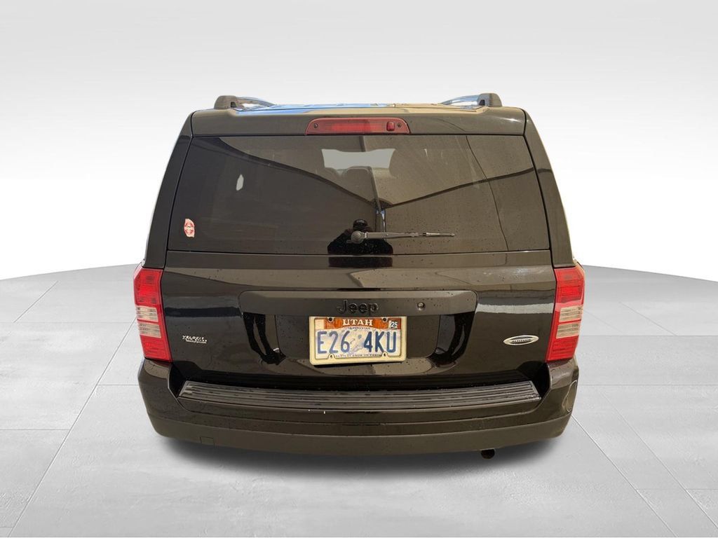Used 2015 Jeep Patriot Sport FWD image 10