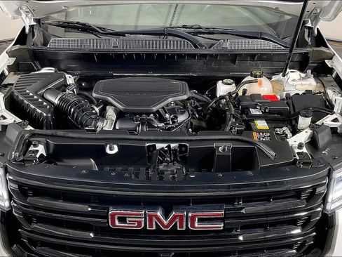 Used 2023 GMC Acadia AT4 w/ Technology Package image 13