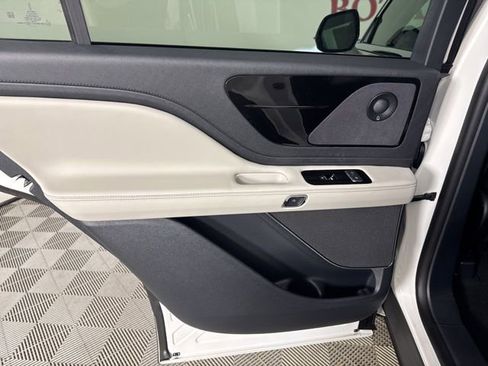 New 2026 Lincoln Aviator Reserve image 19