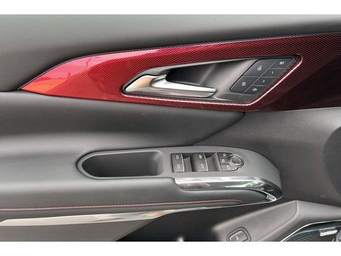 Used 2026 Chevrolet Traverse RS w/ LPO, Floor Liner Package AWD/4WD image 8