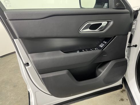 Used 2024 Land Rover Range Rover Velar Dynamic SE image 18