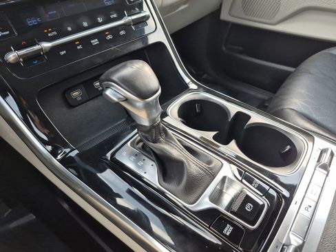 Used 2023 Kia Carnival SX image 26