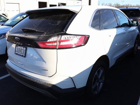 Used 2022 Ford Edge SEL w/ Convenience Package image 4