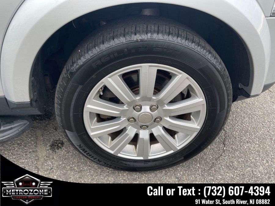 Used 2014 Land Rover LR4 AWD/4WD image 37