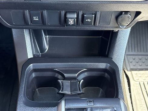 Used 2022 Toyota Tacoma SR5 RWD image 19