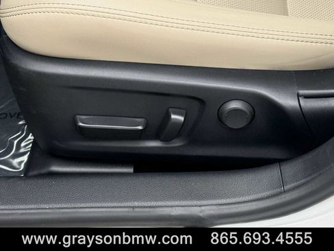 Used 2020 Lexus IS 300 image 11