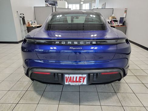 Used 2021 Porsche Taycan image 22