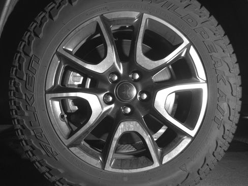 Used 2025 Jeep Compass Trailhawk AWD/4WD image 12
