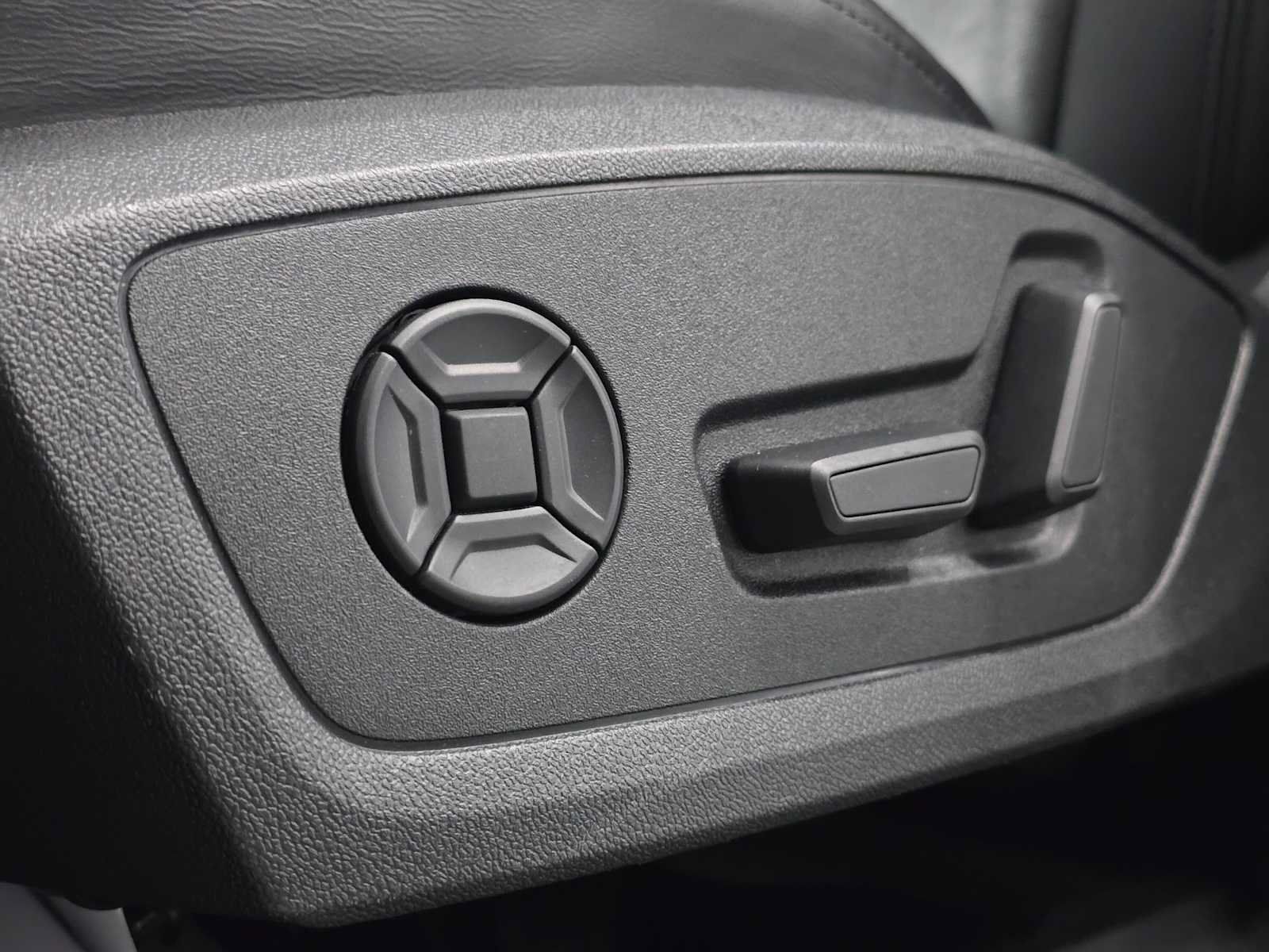 Used 2025 Audi Q3 2.0T Premium AWD/4WD image 25