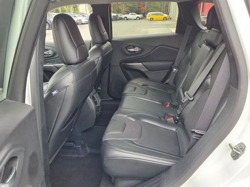 Used 2020 Jeep Cherokee Limited image 10