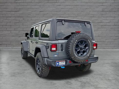 Used 2023 Jeep Wrangler Unlimited w/ Cold Weather Group AWD/4WD image 9