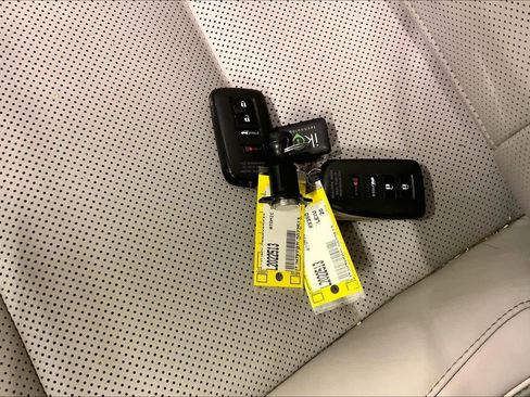 Used 2020 Lexus RX 350L Premium w/ Premium Package image 15