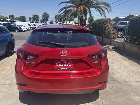 Used 2017 MAZDA MAZDA3 Sport FWD image 5