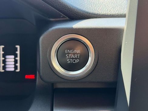 Used 2025 Toyota 4Runner SR5 AWD/4WD image 8