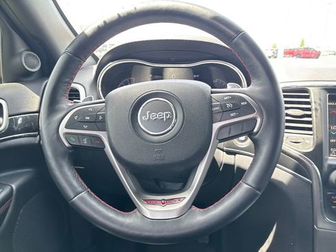 Used 2017 Jeep Grand Cherokee Trailhawk AWD/4WD image 14