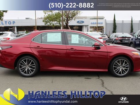 Used 2021 Toyota Camry XLE w/ Carpet Mat Package (TMS) image 6