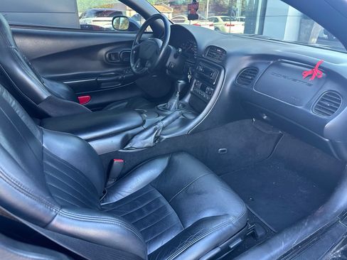 Used 2000 Chevrolet Corvette Coupe w/ Memory Pkg RWD image 4