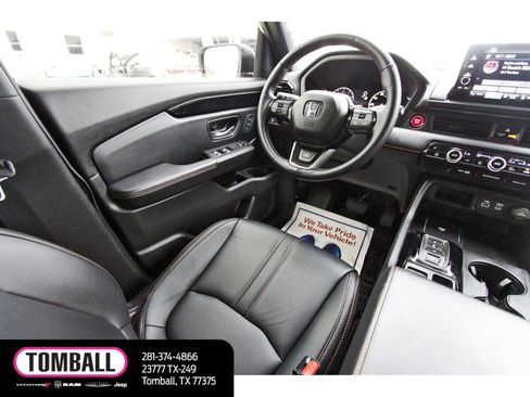 Used 2025 Honda Pilot TrailSport image 9