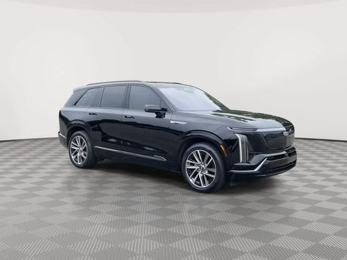 Used 2026 Cadillac Vistiq Sport w/ LPO, Floor Liner Package AWD/4WD image 2
