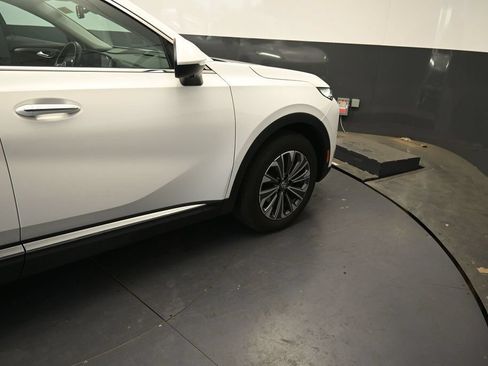 Used 2024 Buick Envision Preferred AWD/4WD image 23