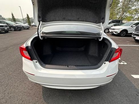 Used 2018 Honda Accord Sport image 13