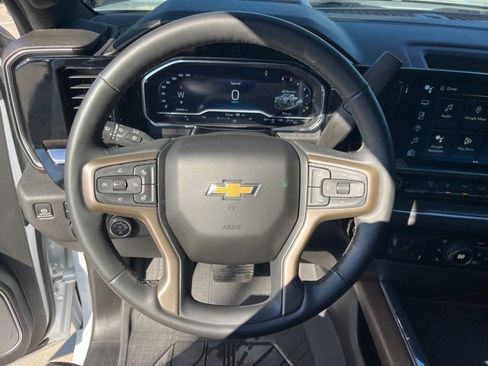 Used 2024 Chevrolet Silverado 2500 High Country w/ Technology Package image 20