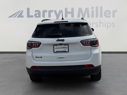 New 2026 Jeep Compass Latitude AWD/4WD image 4