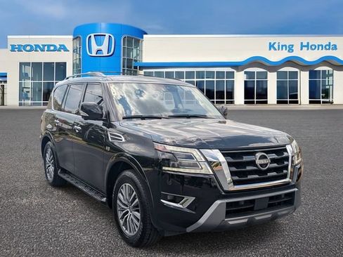 Used 2021 Nissan Armada SL w/ Captain's Chairs Package RWD image 3