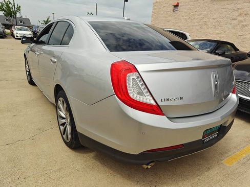 Used 2013 Lincoln MKS FWD image 5
