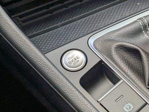 New 2026 Volkswagen Jetta SE FWD image 17