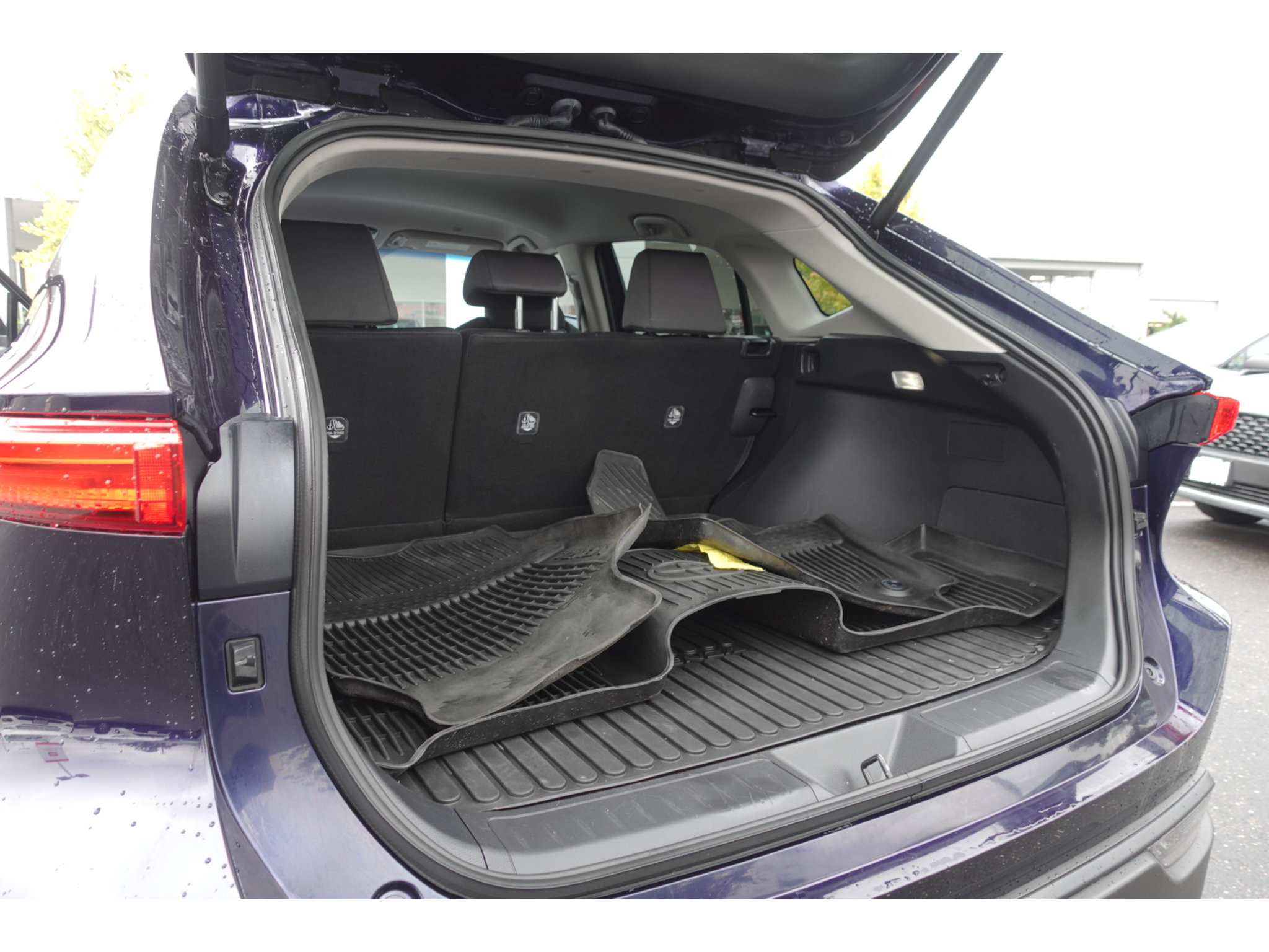 Certified 2024 Toyota Venza LE AWD/4WD image 23
