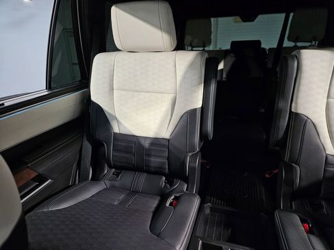 Used 2025 Toyota Sequoia Capstone image 12