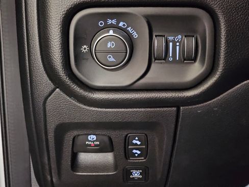 Used 2025 RAM 1500 Laramie w/ Sport Appearance Package AWD/4WD image 18